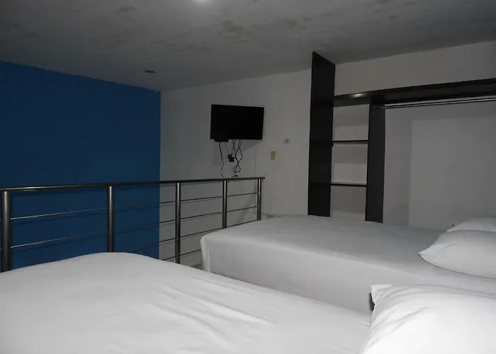 Easy Hotel *
